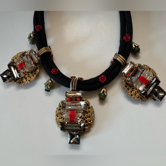 RARE Holst Lee Women’s Statement Necklace - Picture 2 of 7